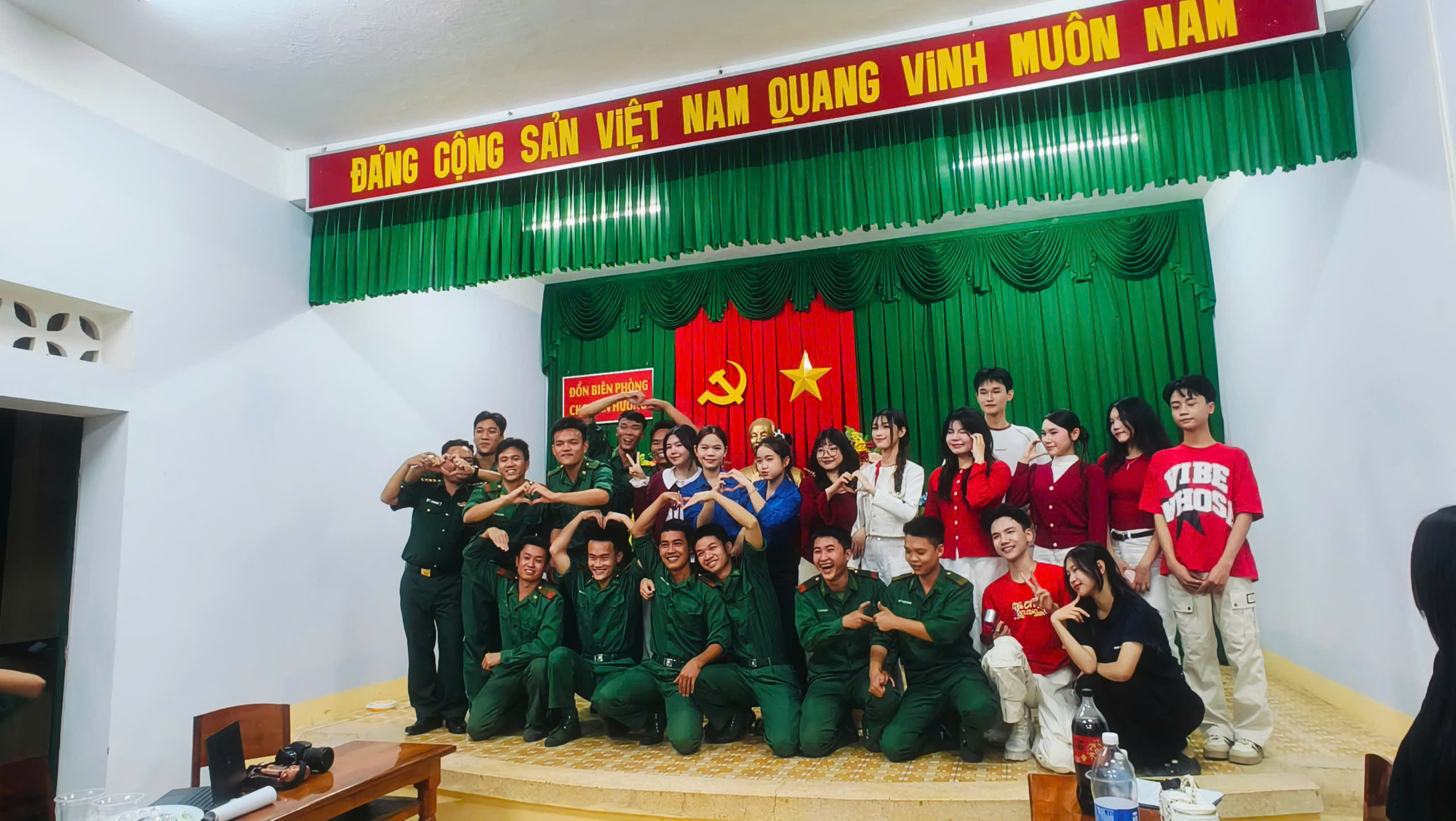 giao luu don bien phong THPT Tuy Phong 06
