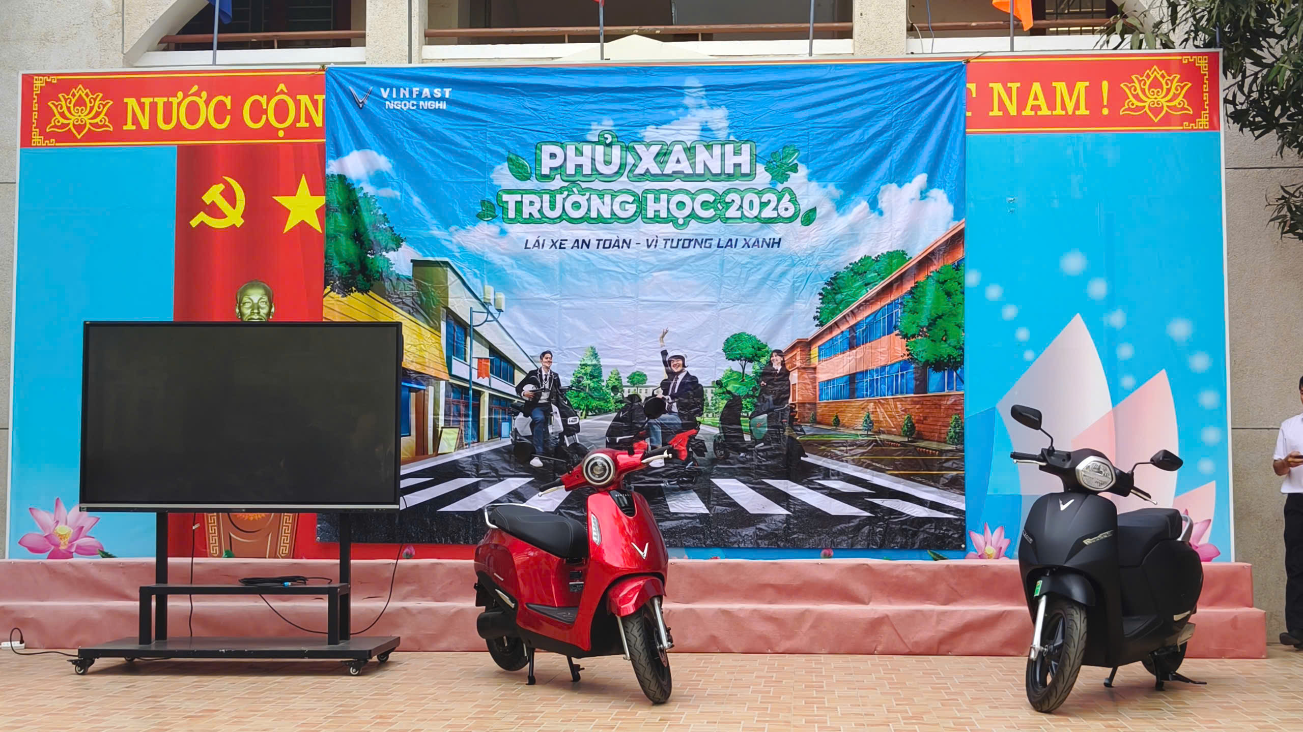 phu xanh truong hoc THPT Tuy Phong 06