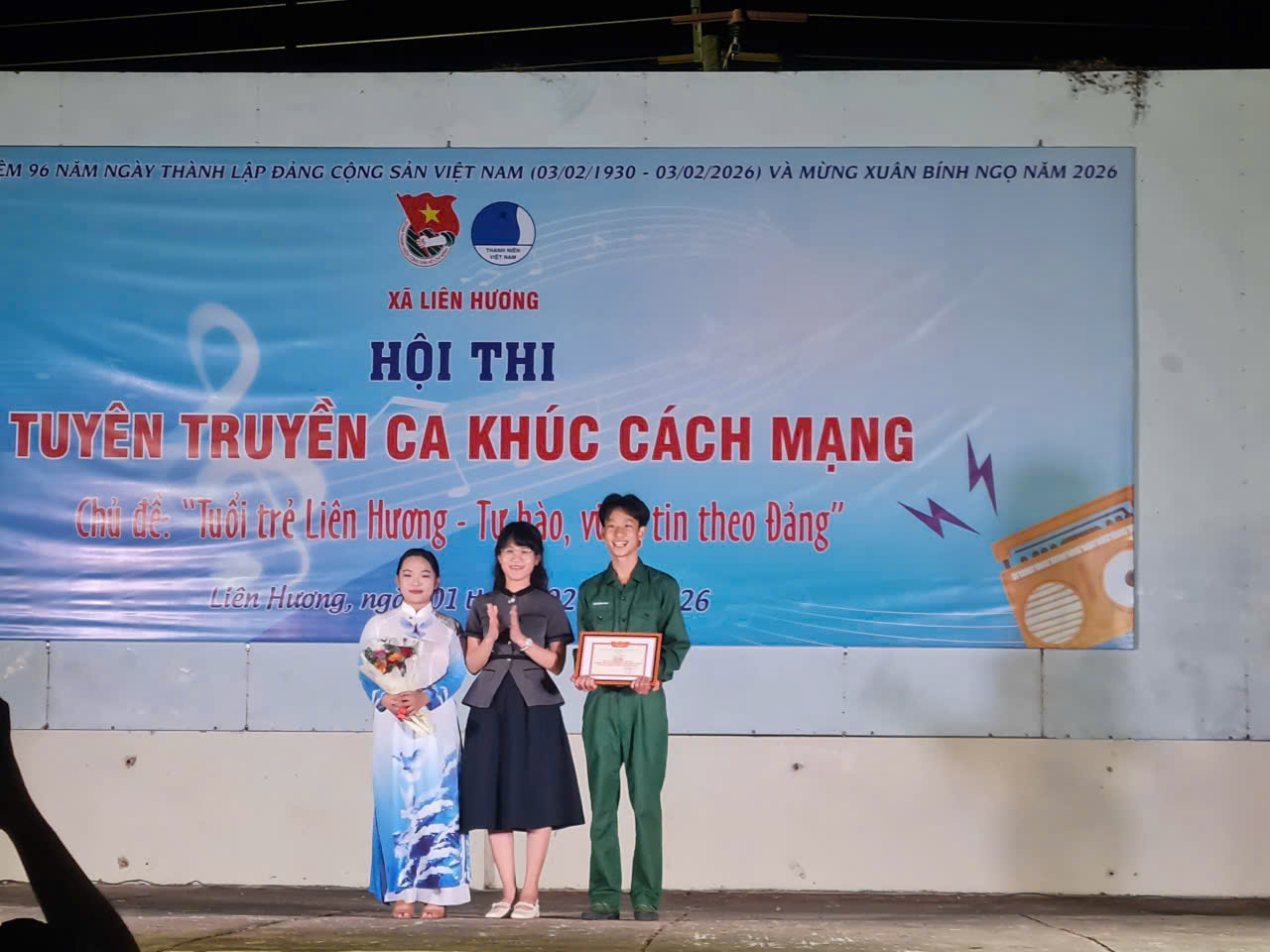 tuyen truyen ca khuc cach mang THPT Tuy Phong 03